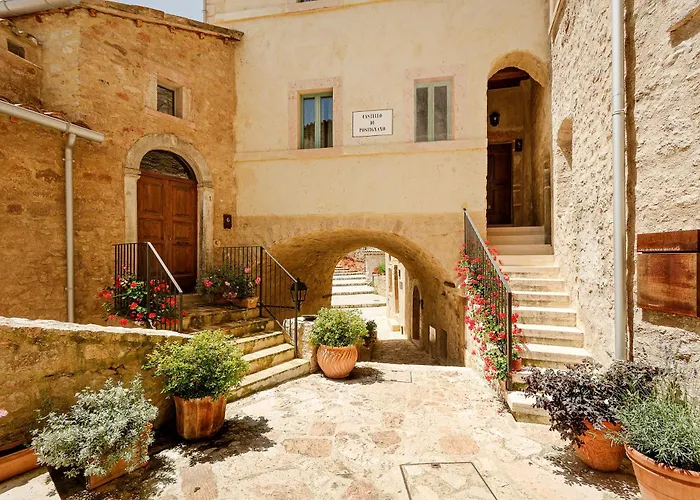 Castello Di Postignano Relais